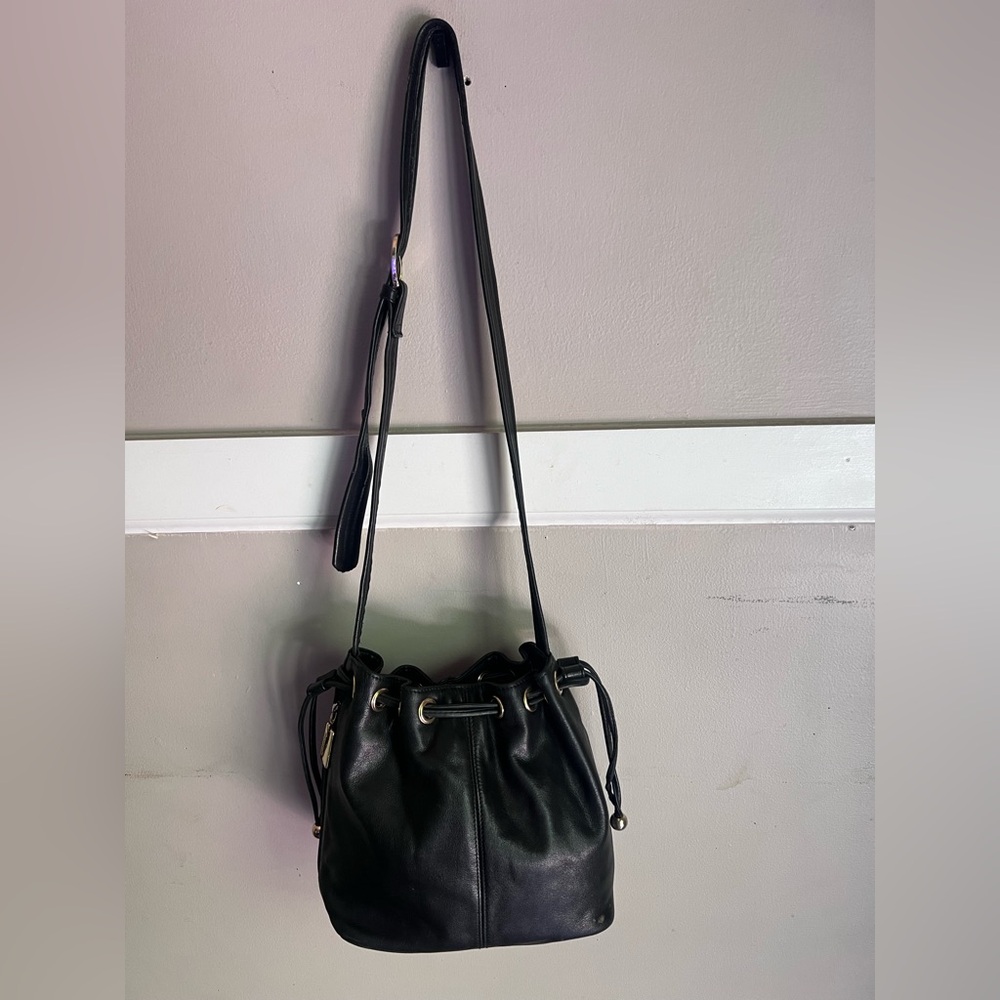 Tignanello Black Leather Drawstring Shoulder Bucket Bag - Picture 3 of 5